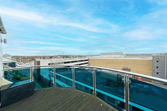 1 Bedroom Flat To Rent In Lower St. Alban Street, Weymouth, DT4