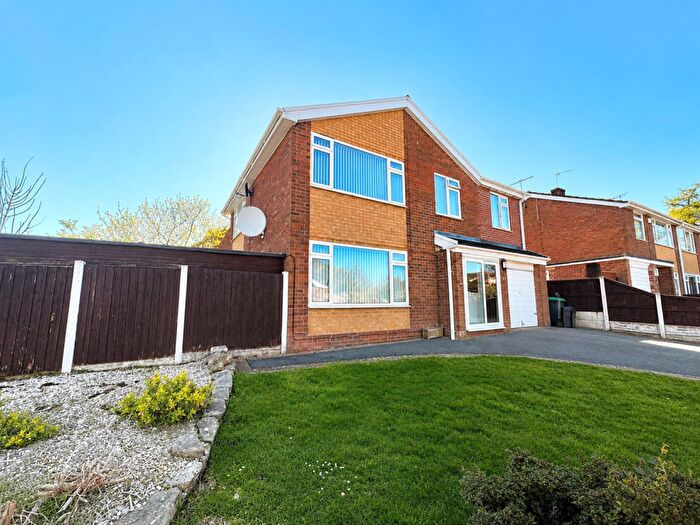 4 Bedroom Detached House To Rent In Pont Adam Crescent, Ruabon, Wrexham, LL14