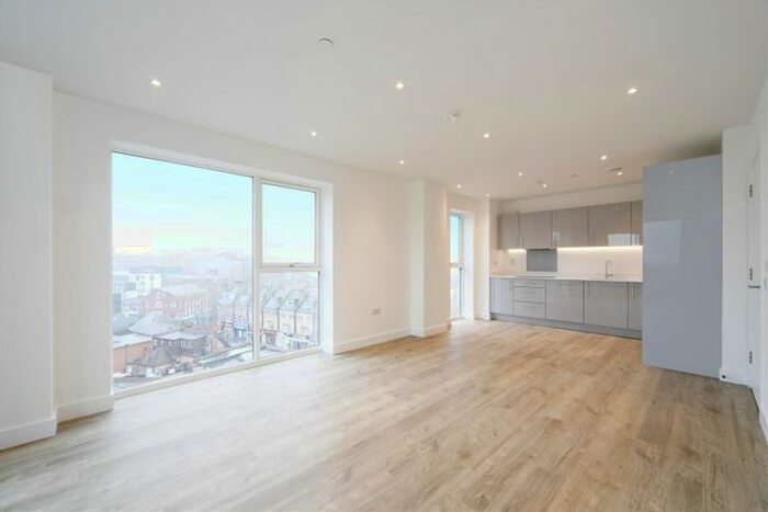 2 Bedroom Flat To Rent In Byron Court, St John's Road, Harrow, HA1