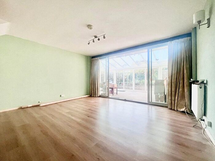 4 Bedroom Terraced House To Rent In Kneller Road, Twickenham, TW2