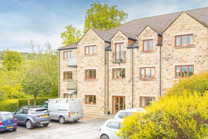 2 Bedroom Apartment For Sale In Holme Valley Court, Huddersfield Road, Holmfirth, HD9