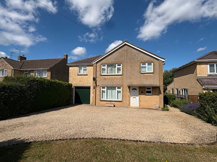 4 Bedroom Detached House For Sale In Hambidge Lane, Lechlade, Gloucestershire, GL7