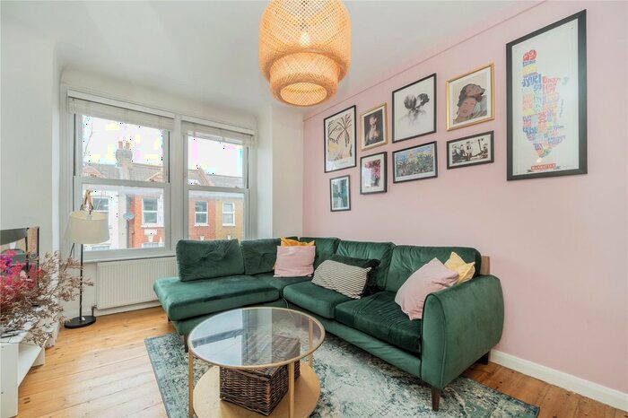 2 Bedroom Maisonette To Rent In Khartoum Road, London, SW17