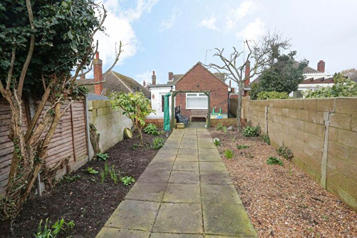 2 Bedroom Detached Bungalow For Sale In Tyson Avenue, Margate, CT9