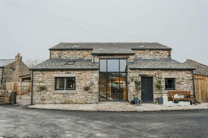 3 Bedroom Barn Conversion For Sale In Moss Houses Road, Foulridge, Colne BB8