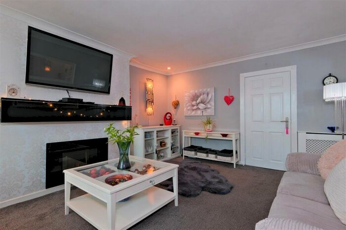 5 Bedroom Detached House For Sale In Hawthorn Gardens, Larkhall, ML9