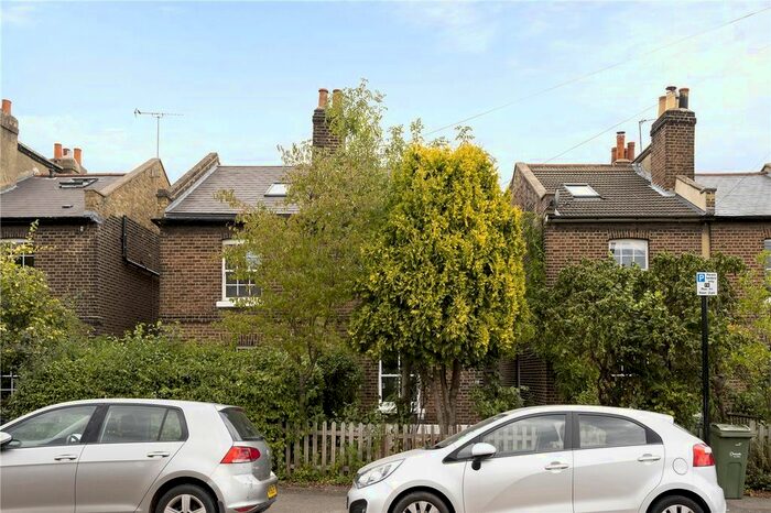 2 Bedroom Semi-Detached House To Rent In Archbishops Place, London, SW2
