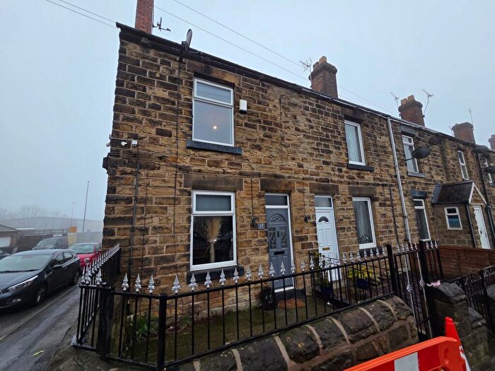 3 Bedroom Terraced House For Sale In Wood View, Birdwell, S70