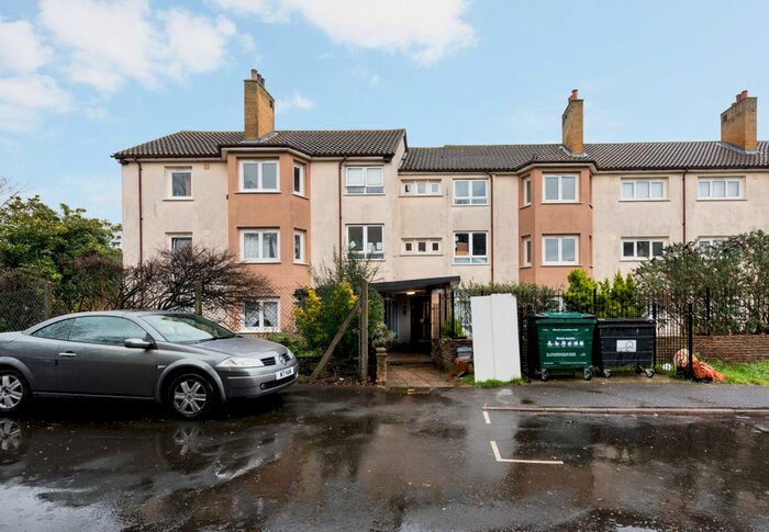 2 Bedroom Flat To Rent In Amber Avenue, London, E17