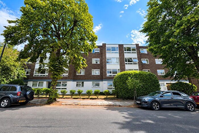 2 Bedroom Flat For Sale In Eaton Rise, Ealing, W5