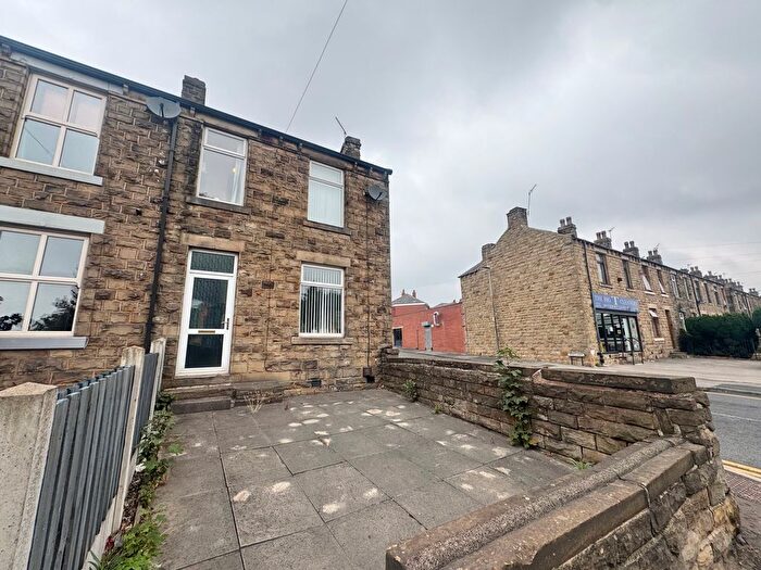 3 Bedroom End Of Terrace House To Rent In Leeds Road, Dewsbury, WF12