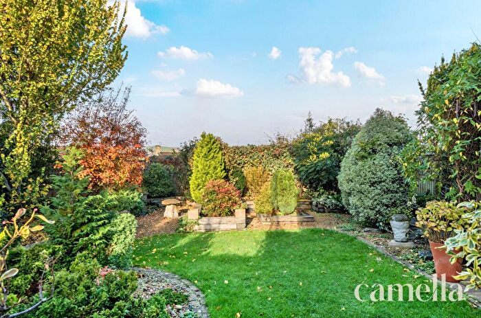 3 Bedroom Semi Detached House For Sale In Bloomfield Grove, Bath, BA2