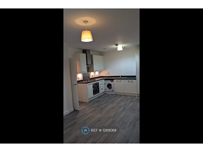 2 Bedroom Flat To Rent In Rainbow Road, Erith, DA8