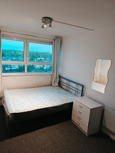 3 Bedroom Flat To Rent In Hitherlands, Little Dimocks, London, SW12