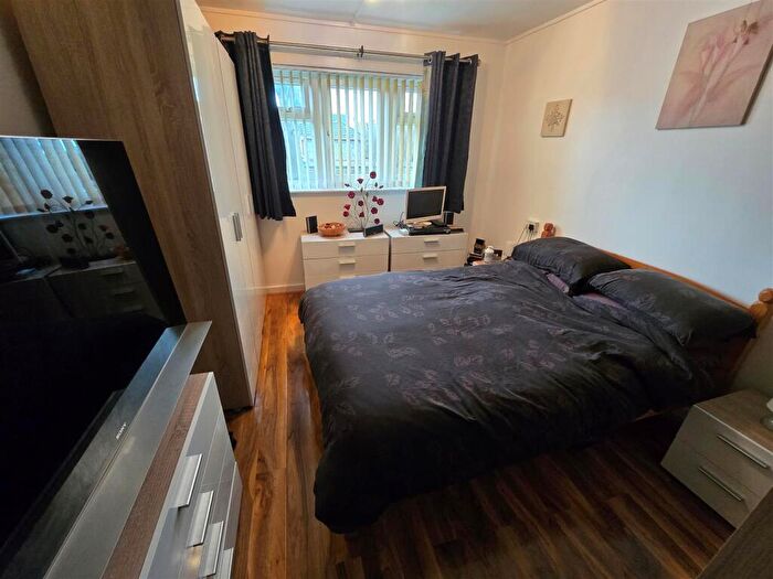 1 Bedroom Flat For Sale In Mariners Close, Gorleston, NR31