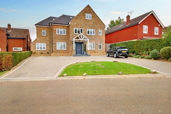 7 Bedroom Detached House For Sale In Oakridge Avenue, Radlett, WD7