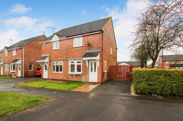 2 Bedroom Semi-Detached House To Rent In Kirk Close, Ripley, DE5