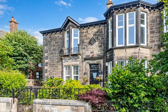 3 Bedroom Flat For Sale In Dunbeth Avenue, Coatbridge, Lanarkshire, ML5