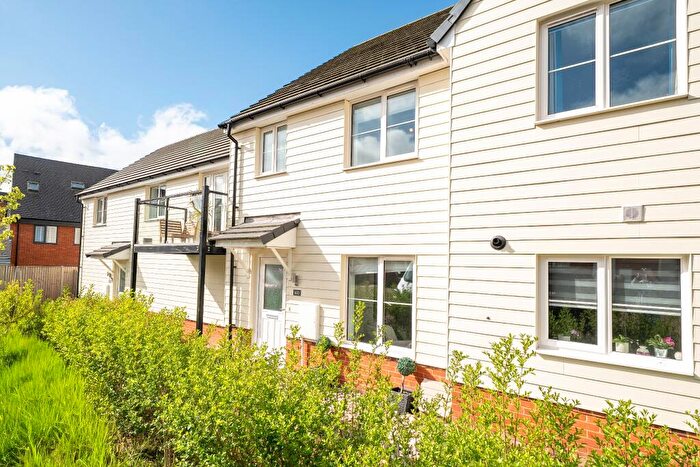 3 Bedroom Terraced House For Sale In Cashmere Drive, Andover, SP11
