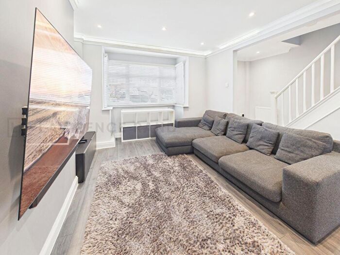 4 Bedroom Terraced House To Rent In Bedford Road, Ruislip, HA4