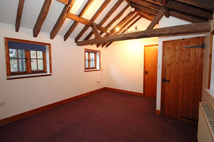 1 Bedroom Flat To Rent In Flat B, Preston Street, Faversham, ME13