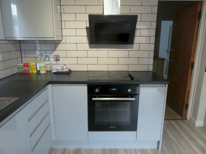 9 Bedroom Detached House To Rent In George Road, Nottingham, Nottinghamshire, NG2