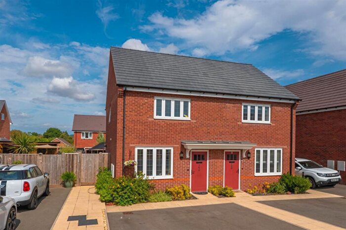 2 Bedroom Semi Detached House To Rent In Payne Drive, Alcester, B49
