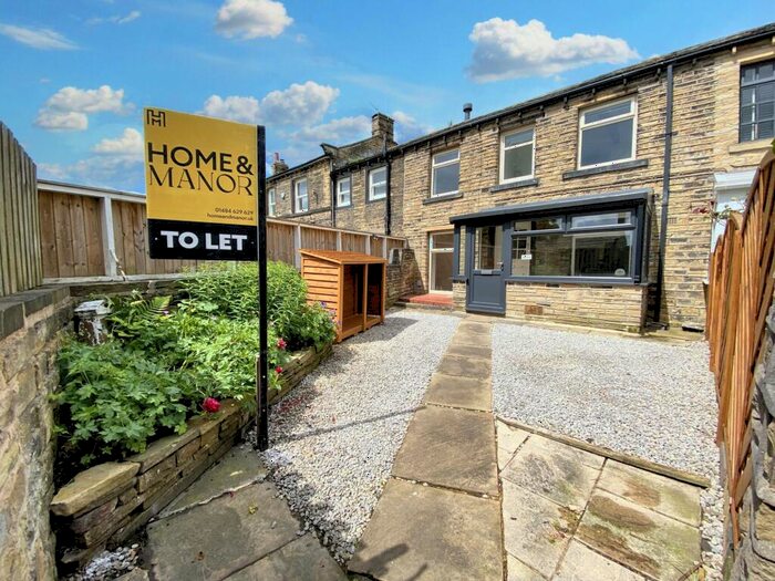 2 Bedroom Terraced House To Rent In New Road, Huddersfield, HD5