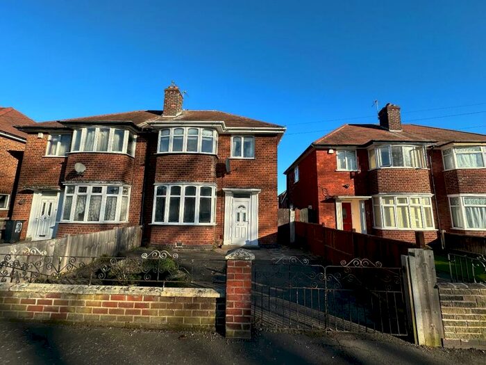 3 Bedroom Semi-Detached House To Rent In Buckminster Road, Leicester, LE3