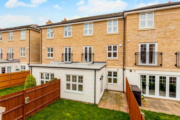 4 Bedroom Terraced House To Rent In Woolman Road, Watford, WD17