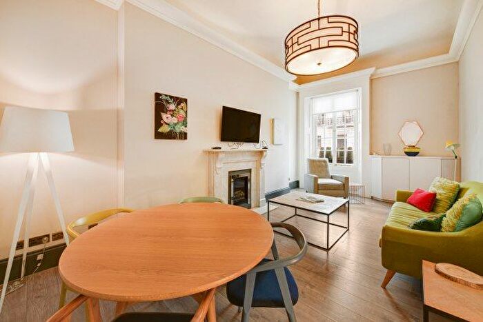 1 Bedroom Flat To Rent In Ovington Square, London, SW3