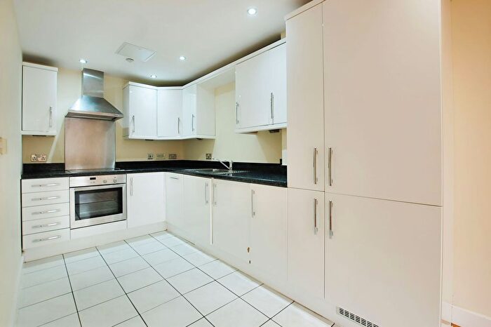 2 Bedroom Flat For Sale In Evesham Road, Cheltenham, GL52