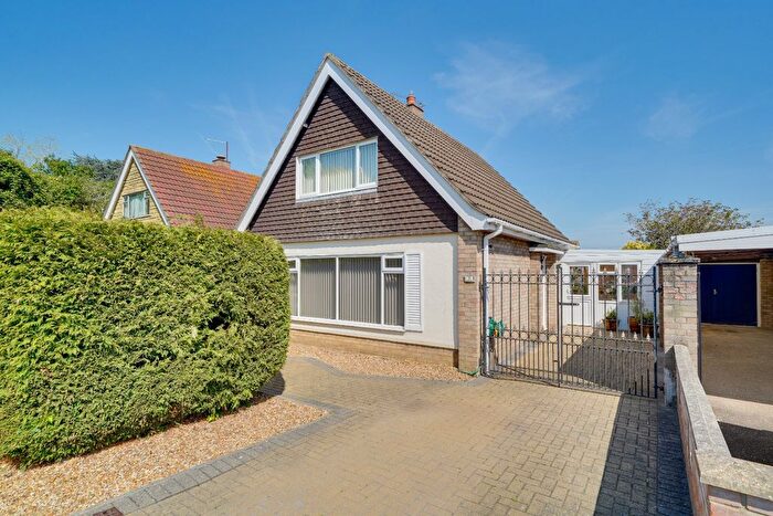 2 Bedroom Chalet For Sale In Ashton Close, Needingworth, St. Ives, Cambridgeshire, PE27