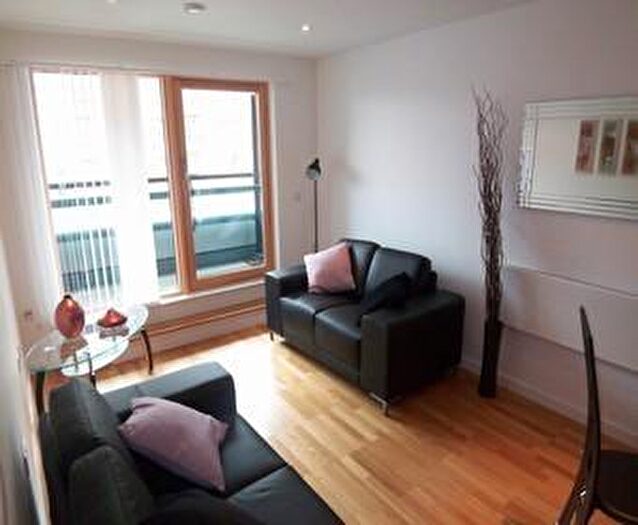 1 Bedroom Flat To Rent In Gateway West, East Street, Leeds, LS9