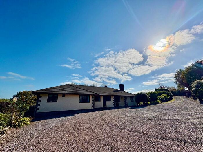 4 Bedroom Detached Bungalow To Rent In Stoodleigh, Tiverton, EX16