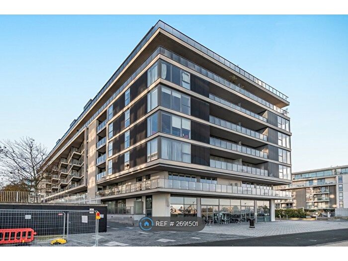 2 Bedroom Flat To Rent In Granite Apartments, London, SE10