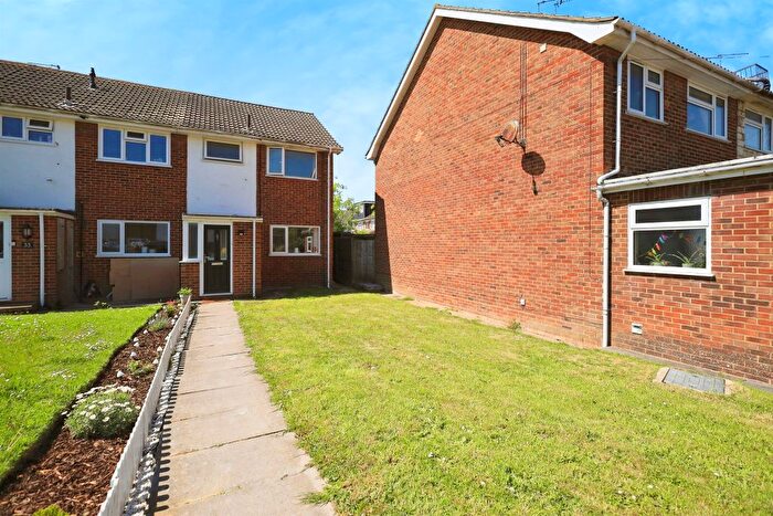 3 Bedroom End Of Terrace House For Sale In Wilton Avenue, Eastbourne, BN22