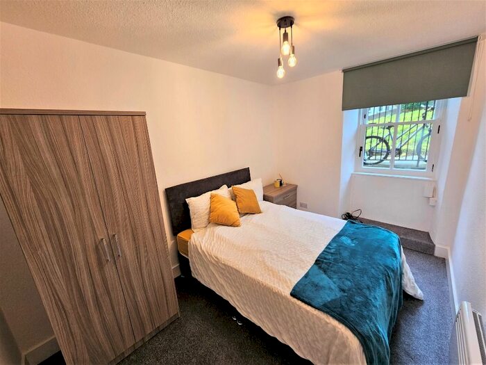 1 Bedroom Flat To Rent In Crown Street, City Centre, Aberdeen, AB11