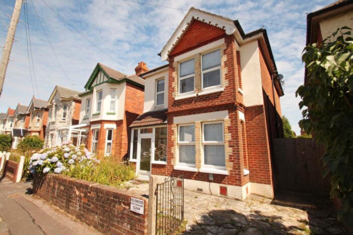 6 Bedroom Property To Rent In Frederica Road, Bournemouth, BH9