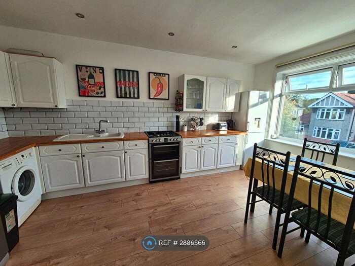 2 Bedroom Maisonette To Rent In Strouden Avenue, Bournemouth, BH8
