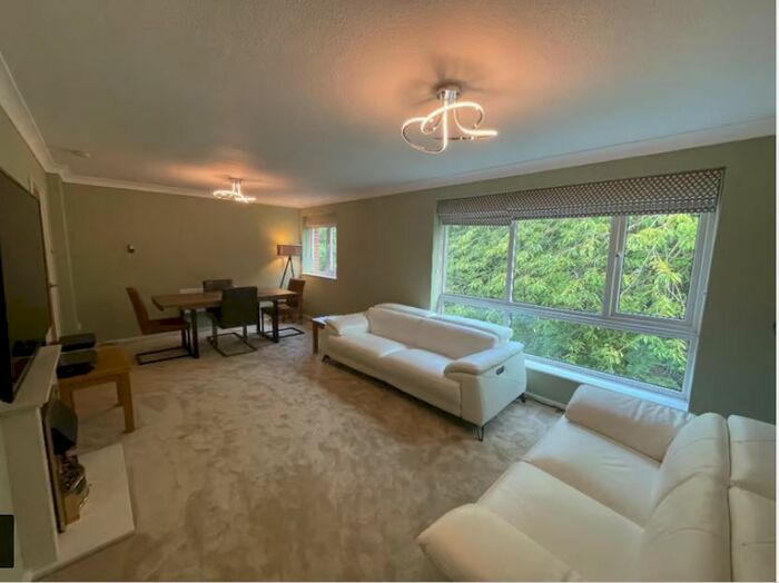 2 Bedroom Flat To Rent In Stockdale Place, Birmingham, B15