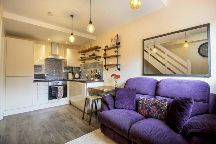 1 Bedroom Apartment To Rent In The Chandlers, Leeds City Centre, LS2