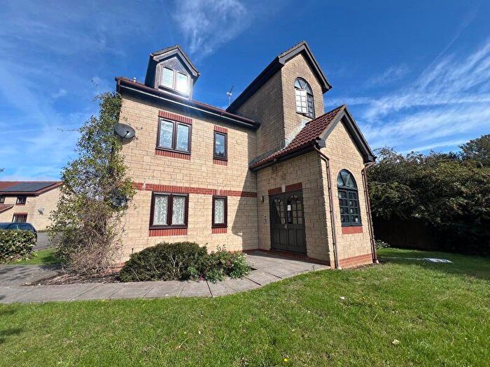 1 Bedroom Flat To Rent In Paddock Close, Bristol, BS32