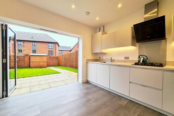 2 Bedroom Semi-Detached House To Rent In Paddock Way, Crowthorne, Berkshire, RG45