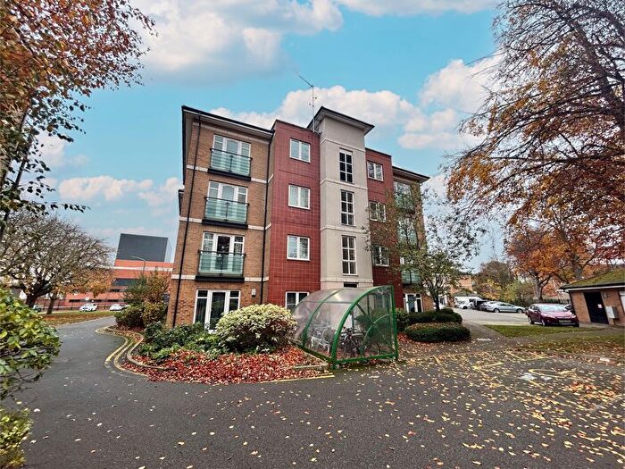 1 Bedroom Flat For Sale In The Parklands, Dunstable, LU5