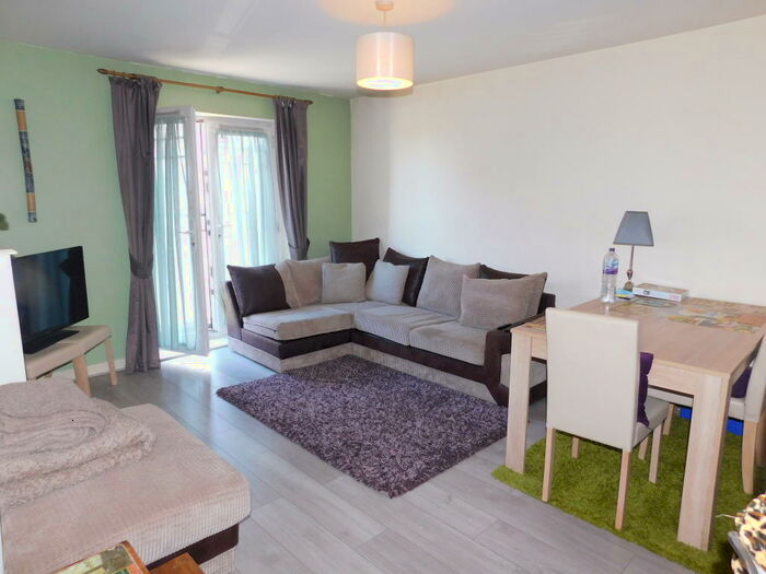 1 Bedroom Apartment To Rent In Schoolgate Drive, Morden, Surrey, SM4