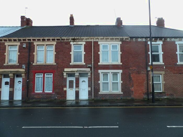 2 Bedroom Ground Flat To Rent In High Street East, Wallsend, Tyne And Wear, NE28