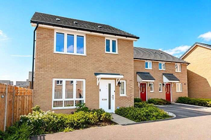 3 Bedroom Detached House To Rent In Forrester Gardens, Milton Keynes, Buckinghamshire, MK4