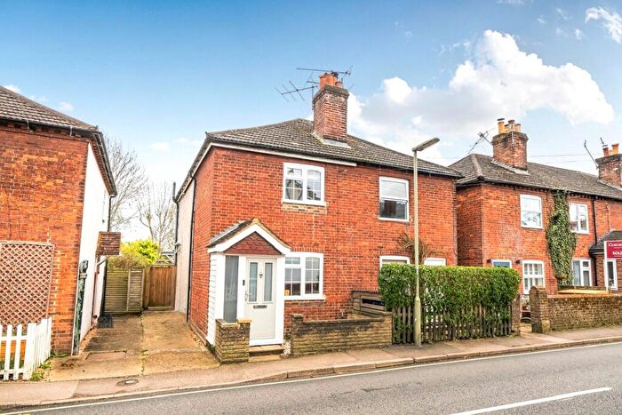 2 Bedroom Semi Detached House For Sale In Summers Road, Farncombe, GU7