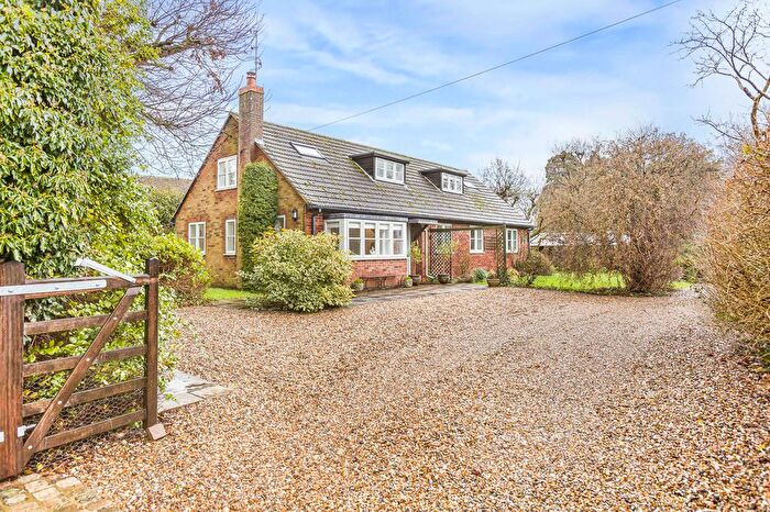 5 Bedroom Detached House For Sale In Hammer Lane, Warborough, Wallingford, OX10